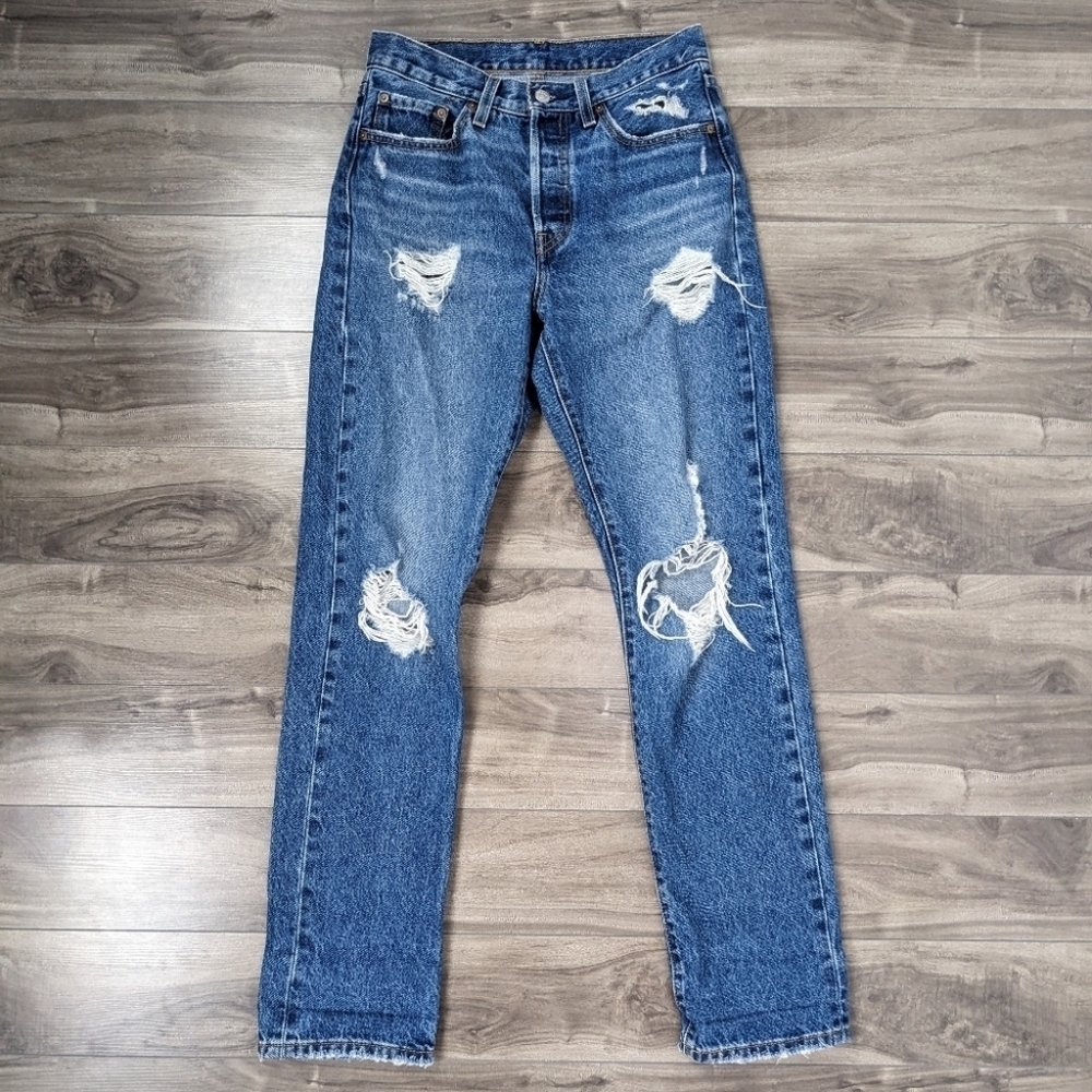 Levi's 501 Women's Jeans Size 27 Distressed